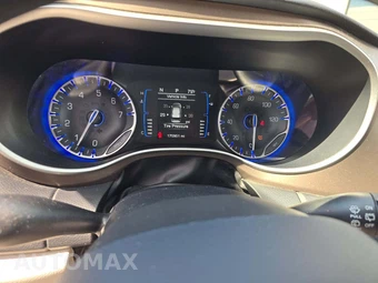 2017 Chrysler Pacifica Touring 121.6" WB - miniatura 9
