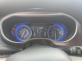 2017 Chrysler Pacifica Touring 121.6" WB – miniatura 6