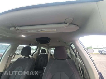 2017 Chrysler Pacifica Touring 121.6" WB – miniatura 8