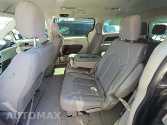 2017 Chrysler Pacifica Touring 121.6" WB – miniatura 13