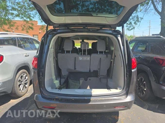 2017 Chrysler Pacifica Touring 121.6" WB – miniatura 15