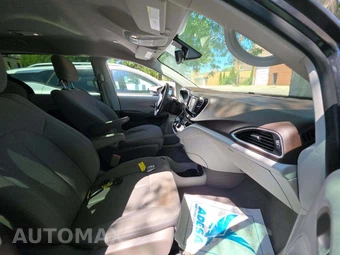 2017 Chrysler Pacifica Touring 121.6" WB – miniatura 19