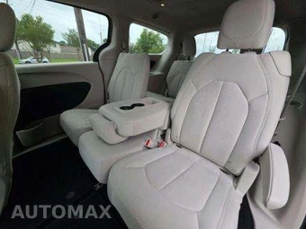 2017 Chrysler Pacifica Touring 121.6" WB – miniatura 13