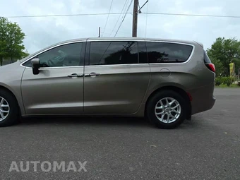 2017 Chrysler Pacifica Touring 121.6" WB – miniatura 2