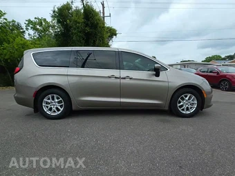 2017 Chrysler Pacifica Touring 121.6" WB – miniatura 4