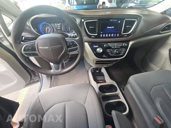 2017 Chrysler Pacifica Touring 121.6" WB – miniatura 11