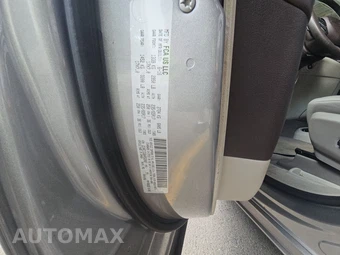 2017 Chrysler Pacifica Touring 121.6" WB – miniatura 15
