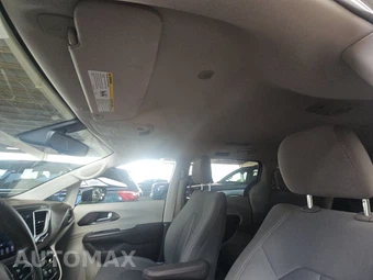2017 Chrysler Pacifica Touring 121.6" WB – miniatura 19