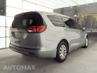 2017 Chrysler Pacifica Touring 121.6" WB – miniatura 4