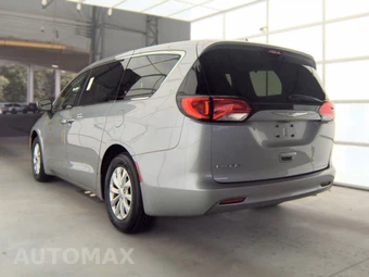 2017 Chrysler Pacifica Touring 121.6" WB – miniatura 6