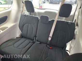 2017 Chrysler Pacifica Touring 121.6" WB – miniatura 14
