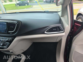 2017 Chrysler Pacifica Touring 121.6" WB – miniatura 20
