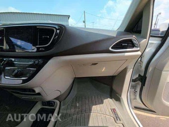 2017 Chrysler Pacifica Touring 121.6" WB – miniatura 21