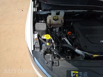 2017 Chrysler Pacifica Touring 121.6" WB – miniatura 27