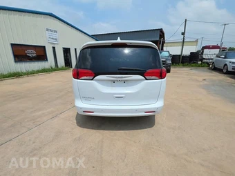 2017 Chrysler Pacifica Touring 121.6" WB – miniatura 4