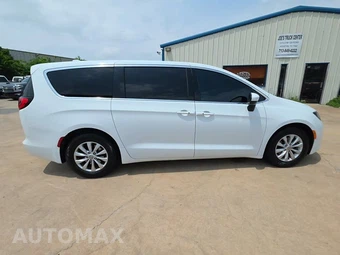 2017 Chrysler Pacifica Touring 121.6" WB – miniatura 5