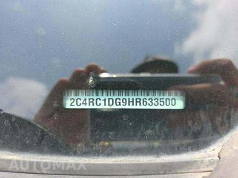 2017 Chrysler Pacifica Touring 121.6" WB – miniatura 6