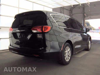 2017 Chrysler Pacifica Touring 121.6" WB – miniatura 4