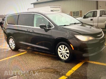 2017 Chrysler Pacifica Touring 121.6" WB – miniatura 2