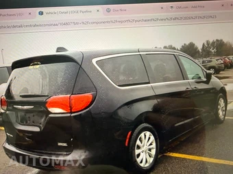 2017 Chrysler Pacifica Touring 121.6" WB – miniatura 3
