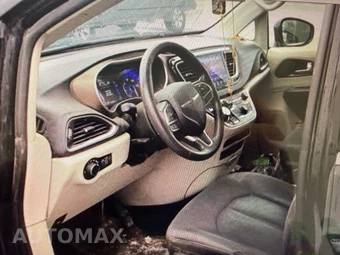 2017 Chrysler Pacifica Touring 121.6" WB – miniatura 5