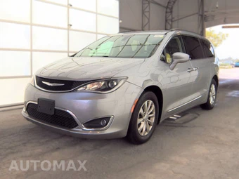 2017 Chrysler Pacifica Touring L 121.6" WB