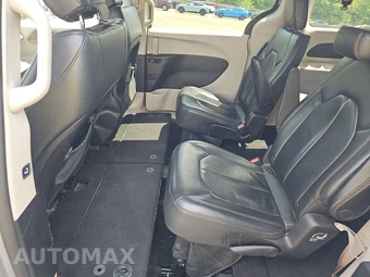 2017 Chrysler Pacifica Touring L 121.6" WB – miniatura 13