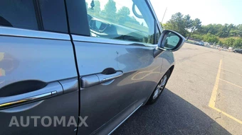2017 Chrysler Pacifica Touring L 121.6" WB – miniatura 25