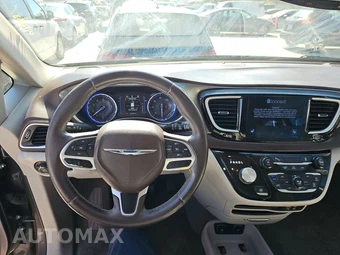 2017 Chrysler Pacifica Touring L 121.6" WB – miniatura 10
