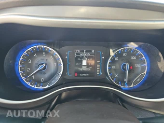 2017 Chrysler Pacifica Touring L 121.6" WB – miniatura 12