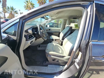 2017 Chrysler Pacifica Touring L 121.6" WB – miniatura 7