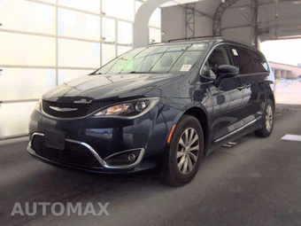 2017 Chrysler Pacifica Touring L 121.6" WB