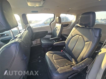 2017 Chrysler Pacifica Touring L 121.6" WB – miniatura 19