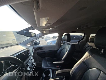 2017 Chrysler Pacifica Touring L 121.6" WB – miniatura 20