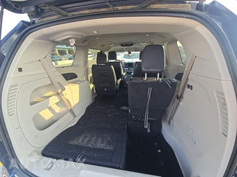 2017 Chrysler Pacifica Touring L 121.6" WB – miniatura 23