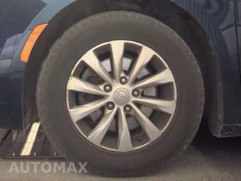 2017 Chrysler Pacifica Touring L 121.6" WB – miniatura 9