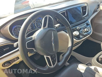 2017 Chrysler Pacifica Touring L 121.6" WB - miniatura 10