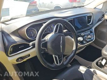 2017 Chrysler Pacifica Touring L 121.6" WB - miniatura 11