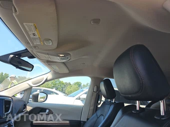 2017 Chrysler Pacifica Touring L 121.6" WB - miniatura 19