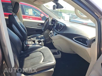 2017 Chrysler Pacifica Touring L 121.6" WB - miniatura 8