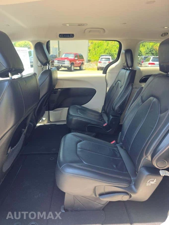 2017 Chrysler Pacifica Touring L 121.6" WB – miniatura 13