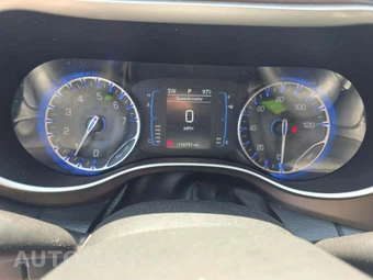 2017 Chrysler Pacifica Touring L 121.6" WB – miniatura 9