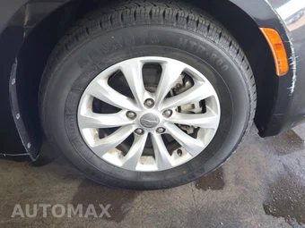 2017 Chrysler Pacifica Touring L 121.6" WB - miniatura 11