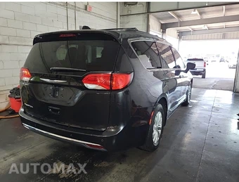 2017 Chrysler Pacifica Touring L 121.6" WB - miniatura 15