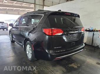 2017 Chrysler Pacifica Touring L 121.6" WB - miniatura 17