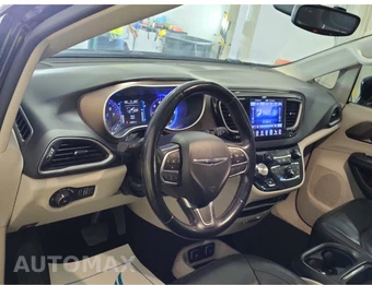 2017 Chrysler Pacifica Touring L 121.6" WB - miniatura 8