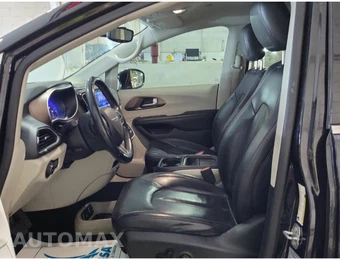 2017 Chrysler Pacifica Touring L 121.6" WB - miniatura 9