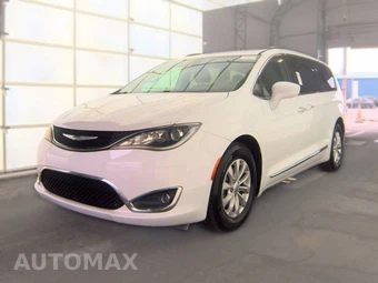 2017 Chrysler Pacifica Touring L 121.6" WB
