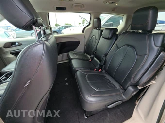 2017 Chrysler Pacifica Touring L 121.6" WB – miniatura 13
