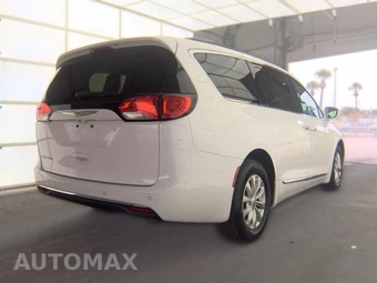 2017 Chrysler Pacifica Touring L 121.6" WB – miniatura 4